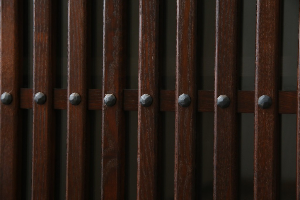 中古　美品　高級品　タモ材　職人手作りの水屋箪笥サイドボード　(R-086031)