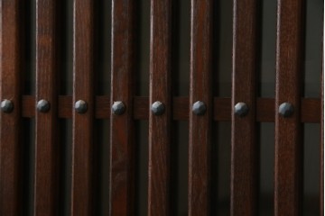 中古　美品　高級品　タモ材　職人手作りの水屋箪笥サイドボード　(R-086031)