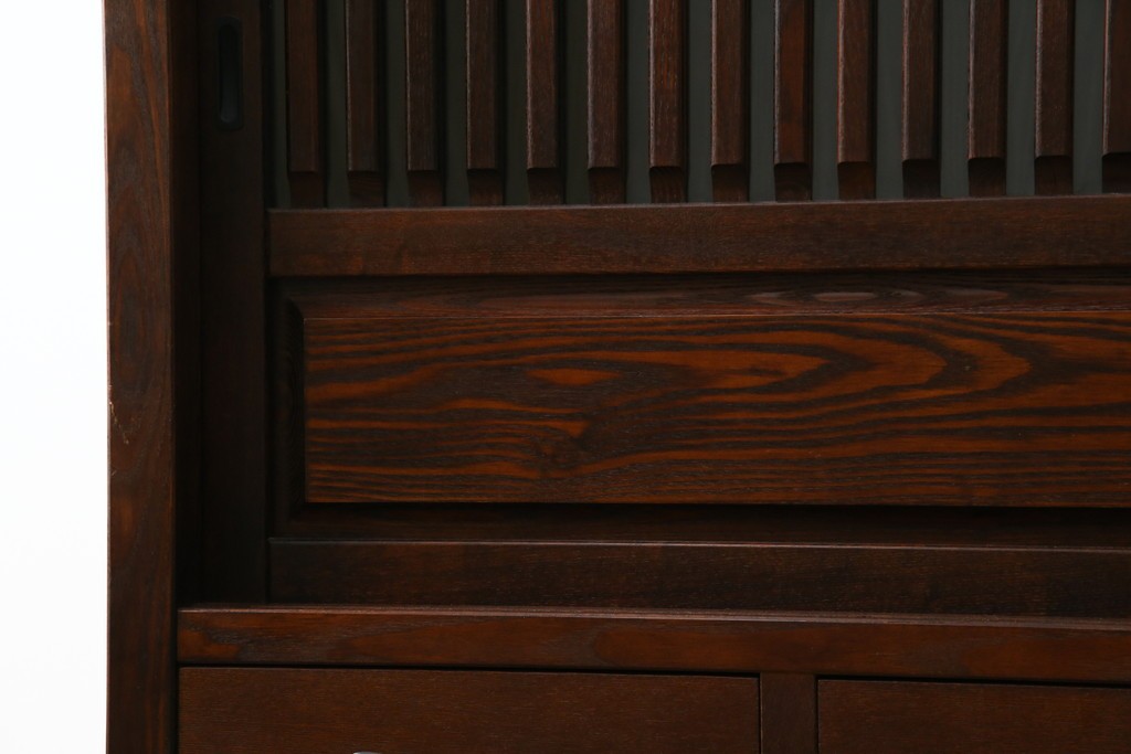 中古　美品　高級品　タモ材　職人手作りの水屋箪笥サイドボード　(R-086031)