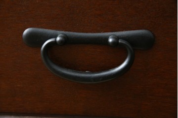 中古　美品　高級品　タモ材　職人手作りの水屋箪笥サイドボード　(R-086031)