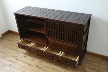 中古　美品　高級品　タモ材　職人手作りの水屋箪笥サイドボード　(R-086031)