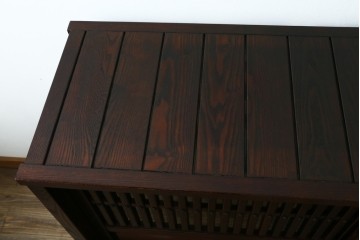 中古　美品　高級品　タモ材　職人手作りの水屋箪笥サイドボード　(R-086031)