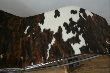 中古　美品　Cassina(カッシーナ)　本革　Le Corbusier(ル・コルビュジエ)が生んだ名作、LC4シェーズロング　定価約133万円　(R-086032)