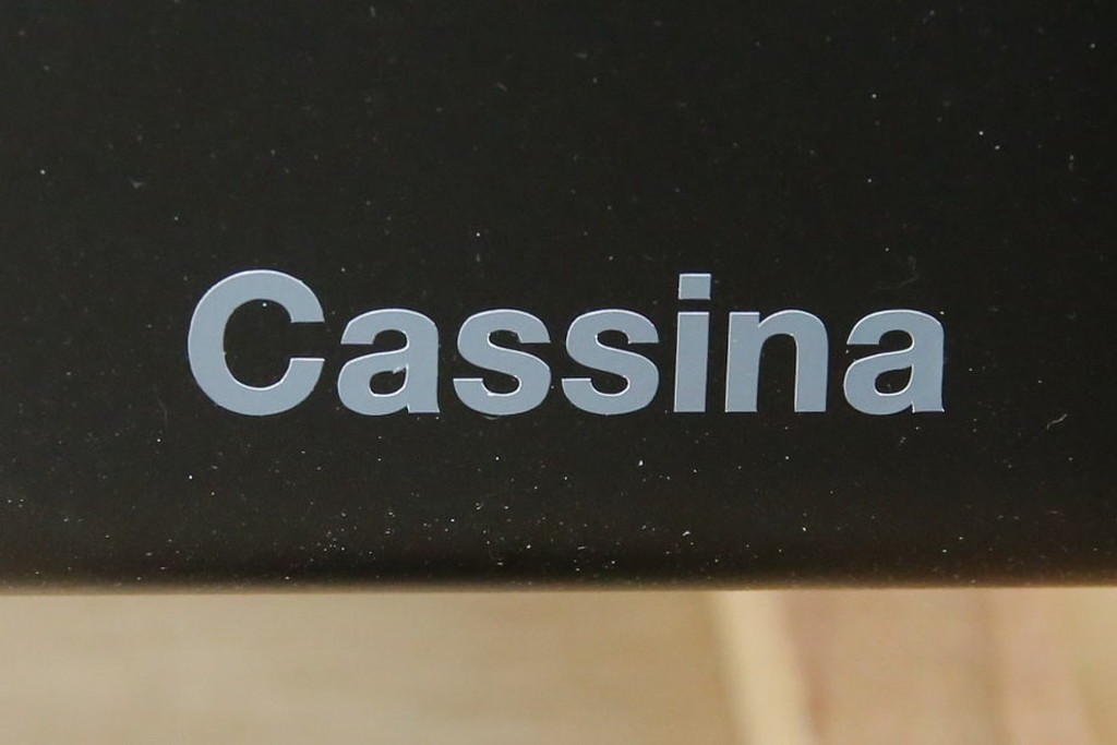 中古　美品　Cassina(カッシーナ)　本革　Le Corbusier(ル・コルビュジエ)が生んだ名作、LC4シェーズロング　定価約133万円　(R-086032)