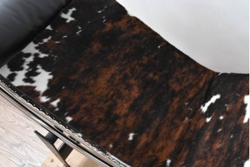 中古　美品　Cassina(カッシーナ)　本革　Le Corbusier(ル・コルビュジエ)が生んだ名作、LC4シェーズロング　定価約133万円　(R-086032)