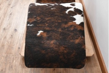 中古　美品　Cassina(カッシーナ)　本革　Le Corbusier(ル・コルビュジエ)が生んだ名作、LC4シェーズロング　定価約133万円　(R-086032)