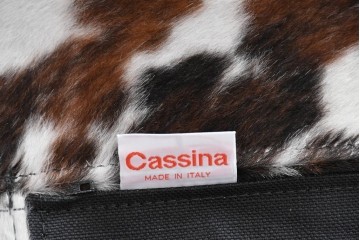 中古　美品　Cassina(カッシーナ)　本革　Le Corbusier(ル・コルビュジエ)が生んだ名作、LC4シェーズロング　定価約133万円　(R-086032)