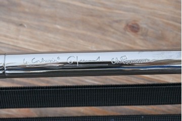 中古　美品　Cassina(カッシーナ)　本革　Le Corbusier(ル・コルビュジエ)が生んだ名作、LC4シェーズロング　定価約133万円　(R-086032)