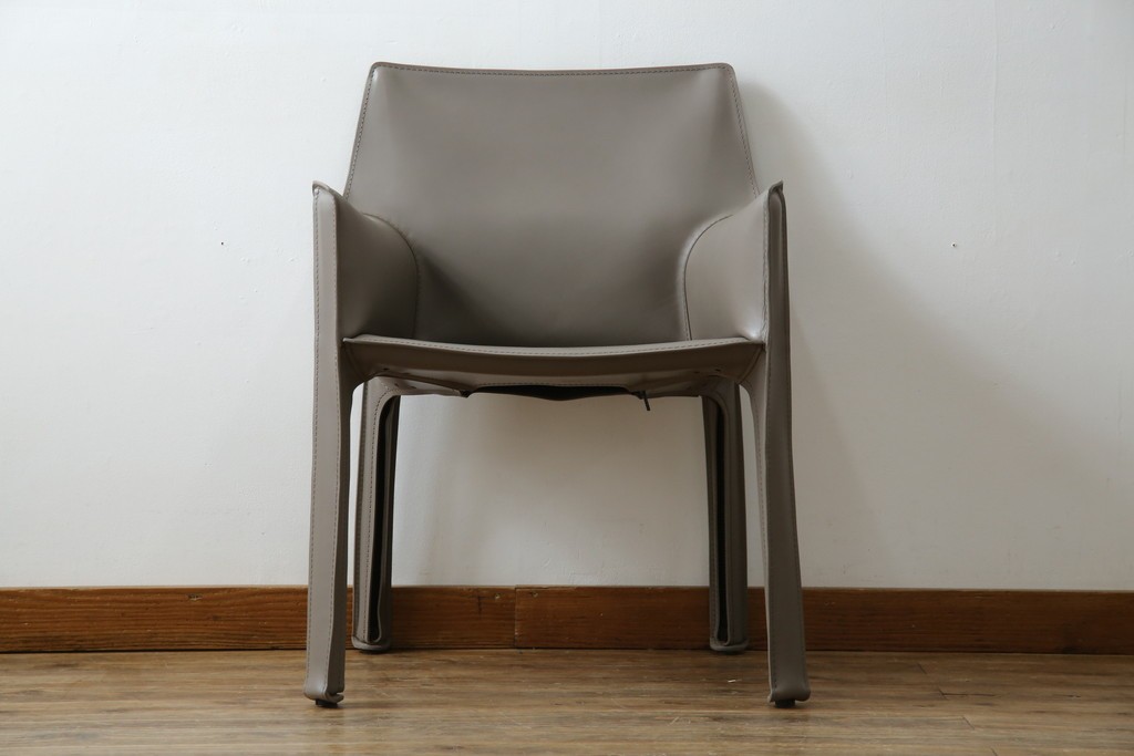 中古　超美品　Cassina(カッシーナ)　MARIO BELLINI(マリオベリーニ)　なめらかな質感の厚革製413CAB(キャブ)アームチェア　定価約50万円　(R-086033)
