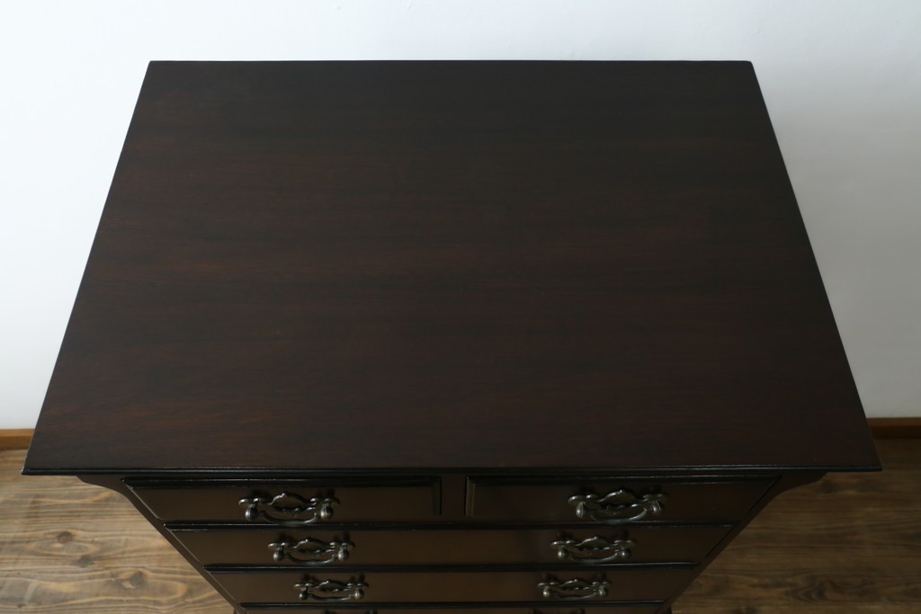 イギリスヴィンテージ　Burton Reproductions Limited　マホガニー材　上品な木肌を楽しめる猫脚のトールチェスト　(R-086039)