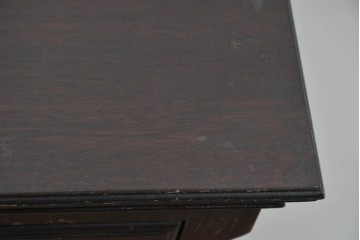 イギリスヴィンテージ　Burton Reproductions Limited　マホガニー材　上品な木肌を楽しめる猫脚のトールチェスト　(R-086039)