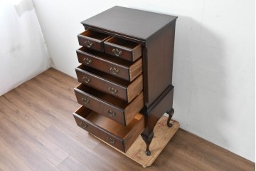 イギリスヴィンテージ　Burton Reproductions Limited　マホガニー材　上品な木肌を楽しめる猫脚のトールチェスト　(R-086039)