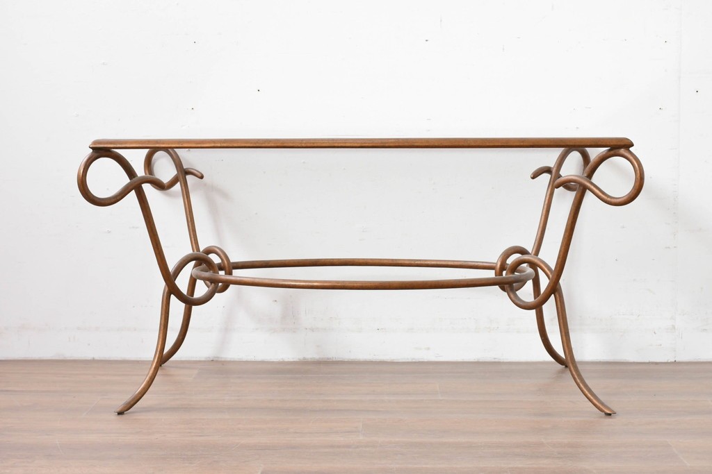 中古　美品　最高級品　アメリカ最高峰家具ブランド　CENTURY(センチュリー)　曲線フレームの美しいガラストップローテーブル　(R-086040)