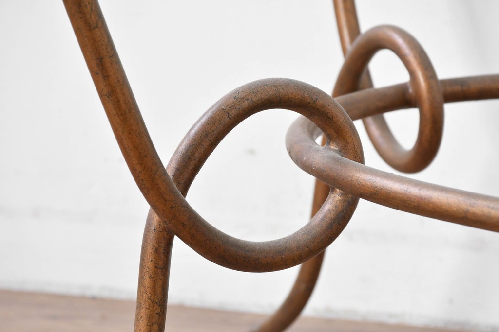 中古　美品　最高級品　アメリカ最高峰家具ブランド　CENTURY(センチュリー)　曲線フレームの美しいガラストップローテーブル　(R-086040)