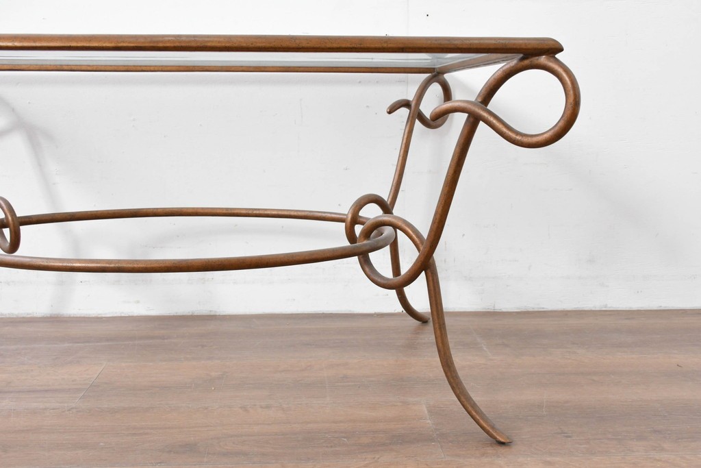 中古　美品　最高級品　アメリカ最高峰家具ブランド　CENTURY(センチュリー)　曲線フレームの美しいガラストップローテーブル　(R-086040)