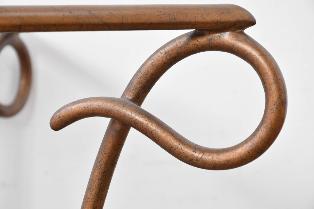 中古　美品　最高級品　アメリカ最高峰家具ブランド　CENTURY(センチュリー)　曲線フレームの美しいガラストップローテーブル　(R-086040)