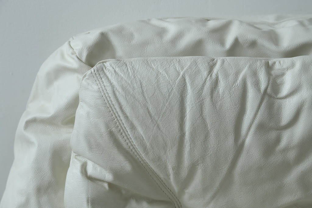 中古　希少な廃番品　EKORNES(エコーネス)　最上級クラス　ドルチェシリーズ　ゆったりとしたつくりのストレスレスチェアとオットマンのセット　定価約50万円　(R-086041)