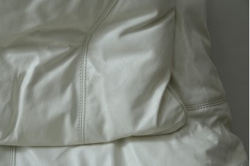 中古　希少な廃番品　EKORNES(エコーネス)　最上級クラス　ドルチェシリーズ　ゆったりとしたつくりのストレスレスチェアとオットマンのセット　定価約50万円　(R-086041)