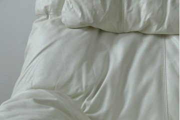 中古　希少な廃番品　EKORNES(エコーネス)　最上級クラス　ドルチェシリーズ　ゆったりとしたつくりのストレスレスチェアとオットマンのセット　定価約50万円　(R-086041)