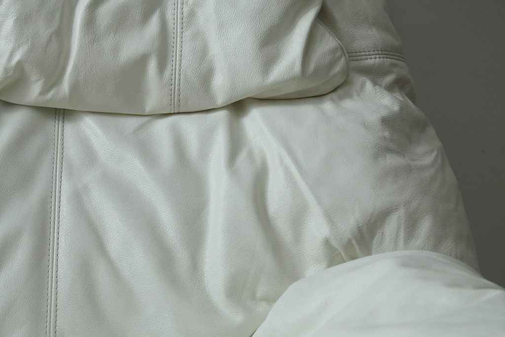 中古　希少な廃番品　EKORNES(エコーネス)　最上級クラス　ドルチェシリーズ　ゆったりとしたつくりのストレスレスチェアとオットマンのセット　定価約50万円　(R-086041)