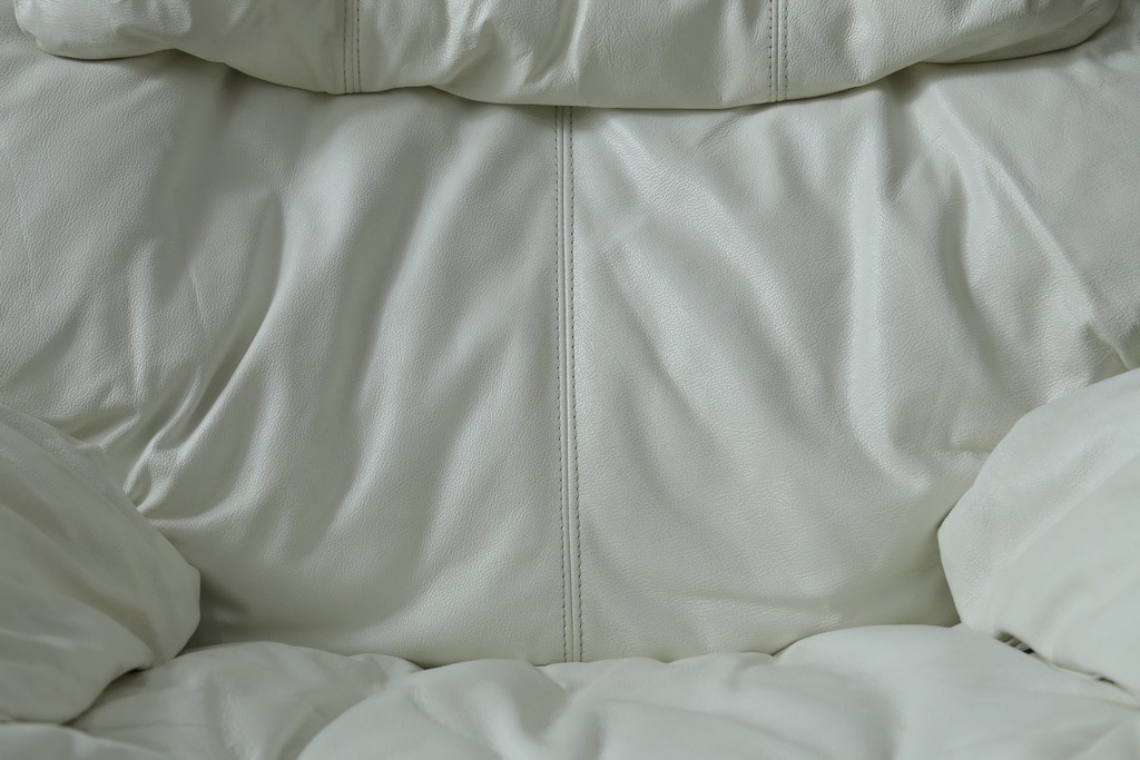 中古　希少な廃番品　EKORNES(エコーネス)　最上級クラス　ドルチェシリーズ　ゆったりとしたつくりのストレスレスチェアとオットマンのセット　定価約50万円　(R-086041)