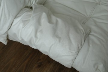 中古　希少な廃番品　EKORNES(エコーネス)　最上級クラス　ドルチェシリーズ　ゆったりとしたつくりのストレスレスチェアとオットマンのセット　定価約50万円　(R-086041)