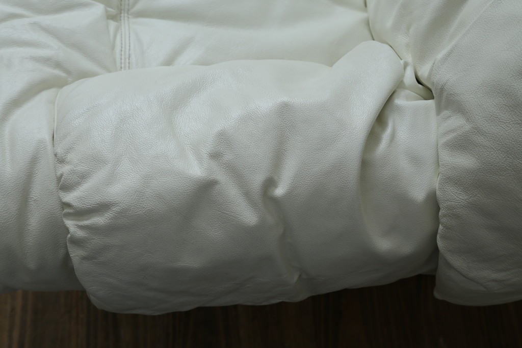 中古　希少な廃番品　EKORNES(エコーネス)　最上級クラス　ドルチェシリーズ　ゆったりとしたつくりのストレスレスチェアとオットマンのセット　定価約50万円　(R-086041)