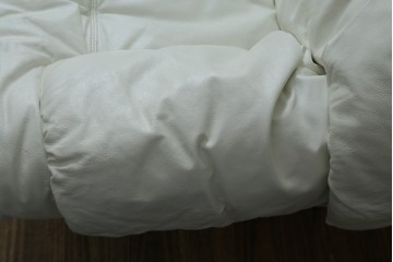 中古　希少な廃番品　EKORNES(エコーネス)　最上級クラス　ドルチェシリーズ　ゆったりとしたつくりのストレスレスチェアとオットマンのセット　定価約50万円　(R-086041)