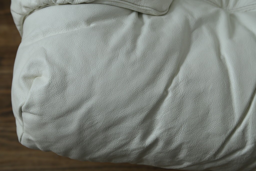 中古　希少な廃番品　EKORNES(エコーネス)　最上級クラス　ドルチェシリーズ　ゆったりとしたつくりのストレスレスチェアとオットマンのセット　定価約50万円　(R-086041)