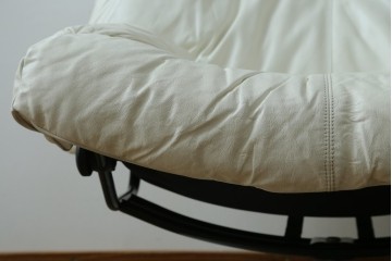 中古　希少な廃番品　EKORNES(エコーネス)　最上級クラス　ドルチェシリーズ　ゆったりとしたつくりのストレスレスチェアとオットマンのセット　定価約50万円　(R-086041)