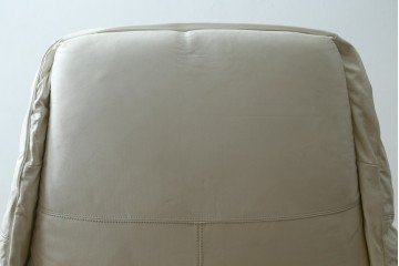 中古　希少な廃番品　EKORNES(エコーネス)　最上級クラス　ドルチェシリーズ　ゆったりとしたつくりのストレスレスチェアとオットマンのセット　定価約50万円　(R-086041)