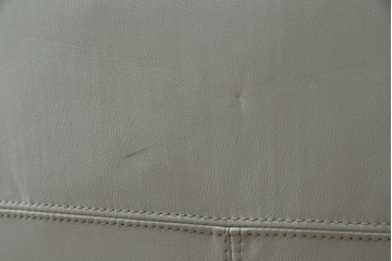 中古　希少な廃番品　EKORNES(エコーネス)　最上級クラス　ドルチェシリーズ　ゆったりとしたつくりのストレスレスチェアとオットマンのセット　定価約50万円　(R-086041)