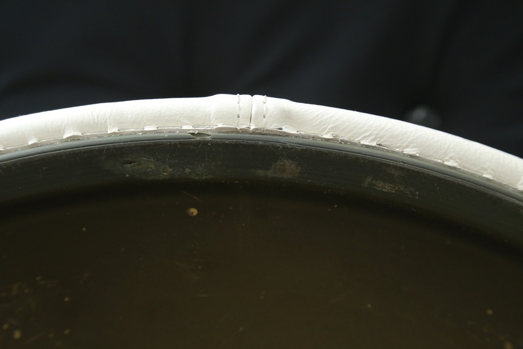 中古　希少な廃番品　EKORNES(エコーネス)　最上級クラス　ドルチェシリーズ　ゆったりとしたつくりのストレスレスチェアとオットマンのセット　定価約50万円　(R-086041)