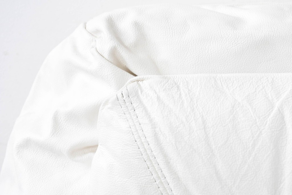 中古　希少な廃番品　EKORNES(エコーネス)　最上級クラス　ドルチェシリーズ　ゆったりとしたつくりのストレスレスチェアとオットマンのセット　定価約50万円　(R-086041)