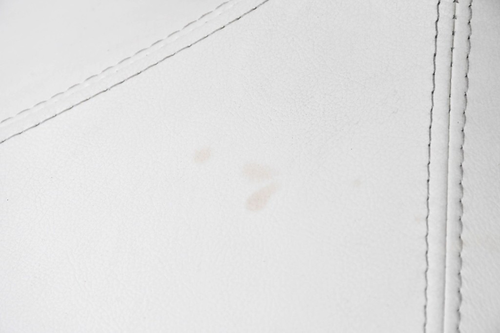 中古　希少な廃番品　EKORNES(エコーネス)　最上級クラス　ドルチェシリーズ　ゆったりとしたつくりのストレスレスチェアとオットマンのセット　定価約50万円　(R-086041)