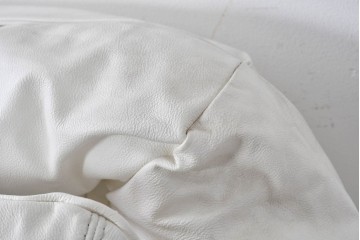 中古　希少な廃番品　EKORNES(エコーネス)　最上級クラス　ドルチェシリーズ　ゆったりとしたつくりのストレスレスチェアとオットマンのセット　定価約50万円　(R-086041)