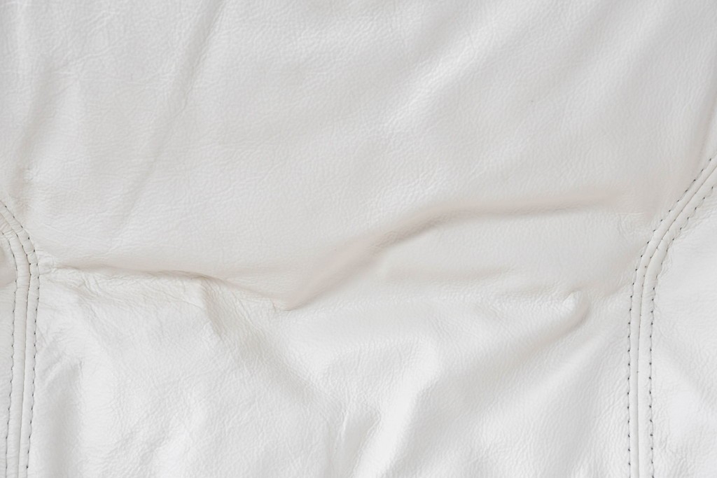 中古　希少な廃番品　EKORNES(エコーネス)　最上級クラス　ドルチェシリーズ　ゆったりとしたつくりのストレスレスチェアとオットマンのセット　定価約50万円　(R-086041)