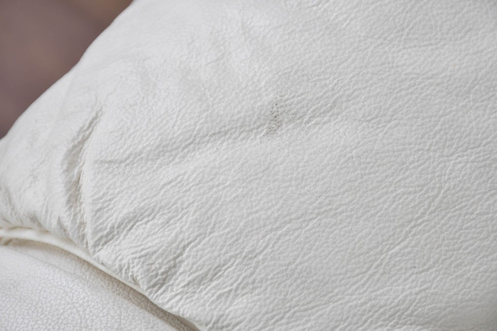 中古　希少な廃番品　EKORNES(エコーネス)　最上級クラス　ドルチェシリーズ　ゆったりとしたつくりのストレスレスチェアとオットマンのセット　定価約50万円　(R-086041)