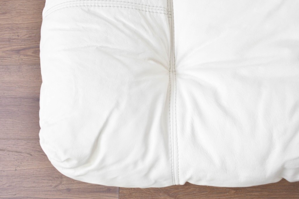 中古　希少な廃番品　EKORNES(エコーネス)　最上級クラス　ドルチェシリーズ　ゆったりとしたつくりのストレスレスチェアとオットマンのセット　定価約50万円　(R-086041)