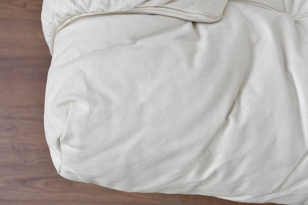 中古　希少な廃番品　EKORNES(エコーネス)　最上級クラス　ドルチェシリーズ　ゆったりとしたつくりのストレスレスチェアとオットマンのセット　定価約50万円　(R-086041)