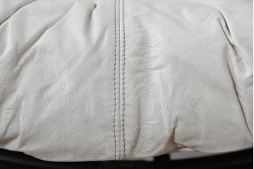 中古　希少な廃番品　EKORNES(エコーネス)　最上級クラス　ドルチェシリーズ　ゆったりとしたつくりのストレスレスチェアとオットマンのセット　定価約50万円　(R-086041)