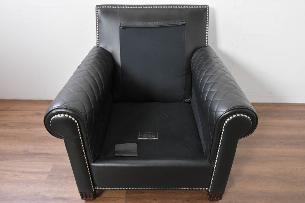 中古　超美品　アメリカ最高級ブランド　センチュリー(CENTURY)　レザーキルティングが魅力の1人掛けソファとオットマンセット　定価約135万円　(R-086042)