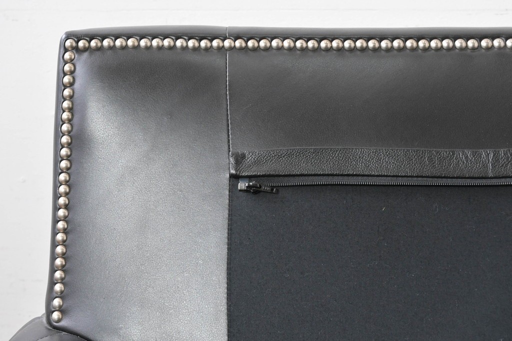 中古　超美品　アメリカ最高級ブランド　センチュリー(CENTURY)　レザーキルティングが魅力の1人掛けソファとオットマンセット　定価約135万円　(R-086042)