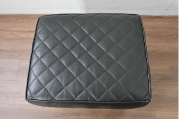 中古　超美品　アメリカ最高級ブランド　センチュリー(CENTURY)　レザーキルティングが魅力の1人掛けソファとオットマンセット　定価約135万円　(R-086042)