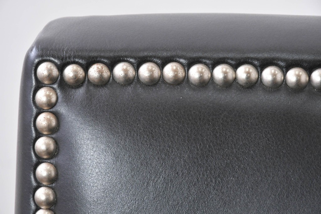 中古　超美品　アメリカ最高級ブランド　センチュリー(CENTURY)　レザーキルティングが魅力の1人掛けソファとオットマンセット　定価約135万円　(R-086042)