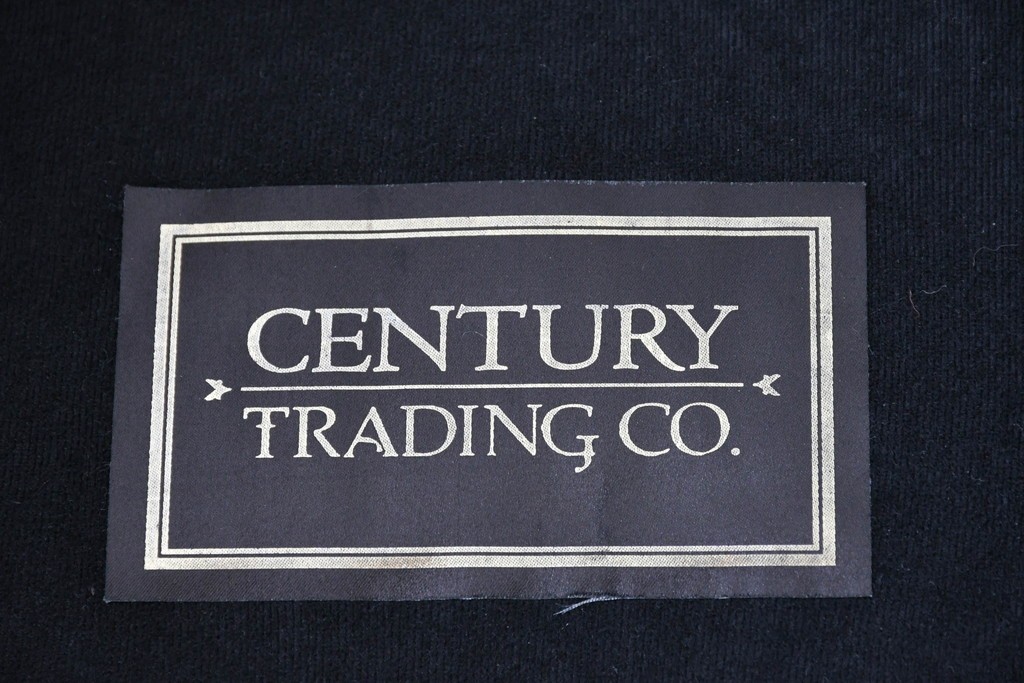 中古　超美品　アメリカ最高級ブランド　センチュリー(CENTURY)　レザーキルティングが魅力の1人掛けソファとオットマンセット　定価約135万円　(R-086042)