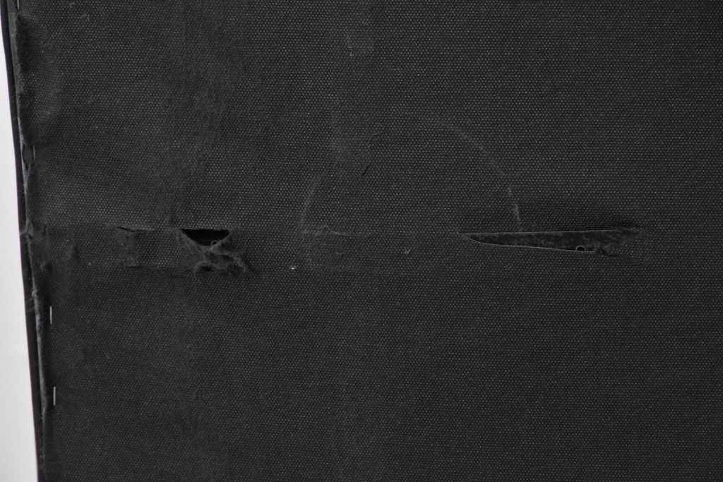 中古　超美品　アメリカ最高級ブランド　センチュリー(CENTURY)　レザーキルティングが魅力の1人掛けソファとオットマンセット　定価約135万円　(R-086042)