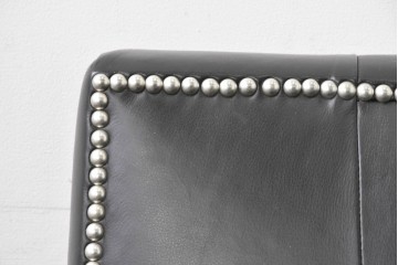 中古　超美品　アメリカ最高級ブランド　センチュリー(CENTURY)　レザーキルティングが魅力の2人掛けソファ　定価約180万円　(R-086043)