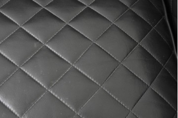 中古　超美品　アメリカ最高級ブランド　センチュリー(CENTURY)　レザーキルティングが魅力の2人掛けソファ　定価約180万円　(R-086043)