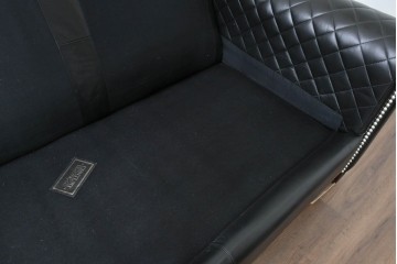 中古　超美品　アメリカ最高級ブランド　センチュリー(CENTURY)　レザーキルティングが魅力の3人掛けソファ　(R-086044)